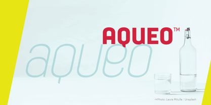 Пример шрифта Aqueo Light Italic
