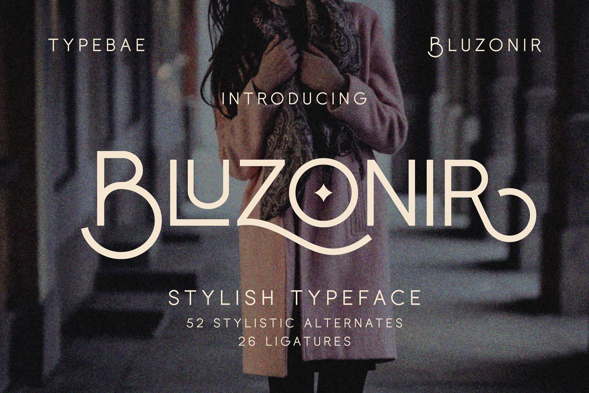 Пример шрифта Bluzonir Stylistic