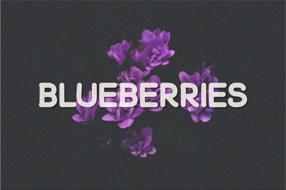 Пример шрифта Blueberries Regular