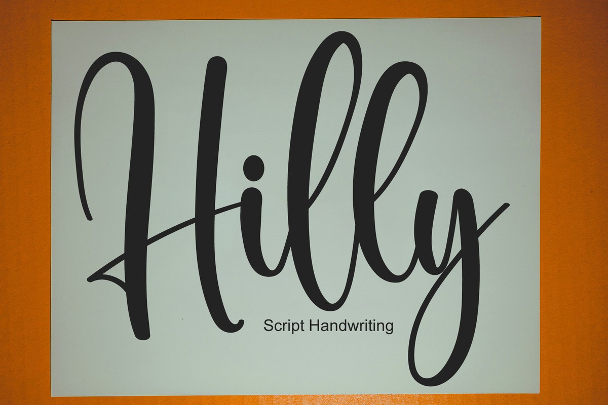 Пример шрифта Hilly