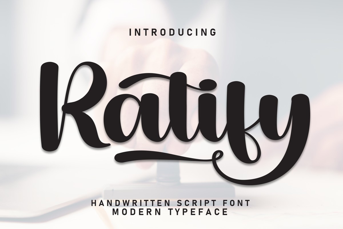 Пример шрифта Ratify Regular